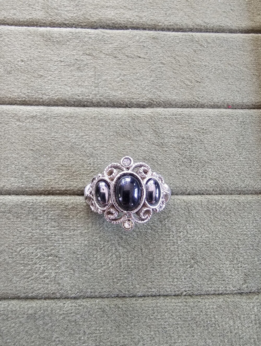 Vintage Avon Ring Size 4/5